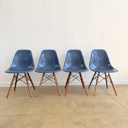 Herman Miller Eames set of 4 Fiberglass dining chairs (Retail $4000+)