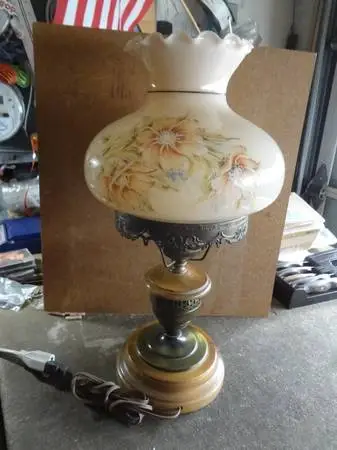 Vintage table lamp Total height 19