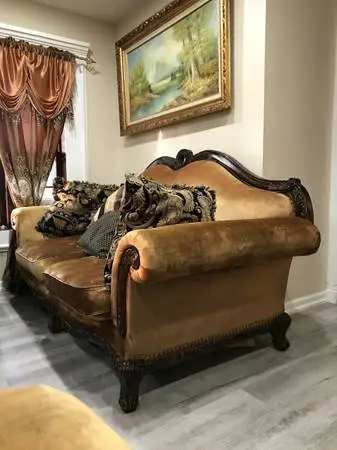 Beautiful set of sofas