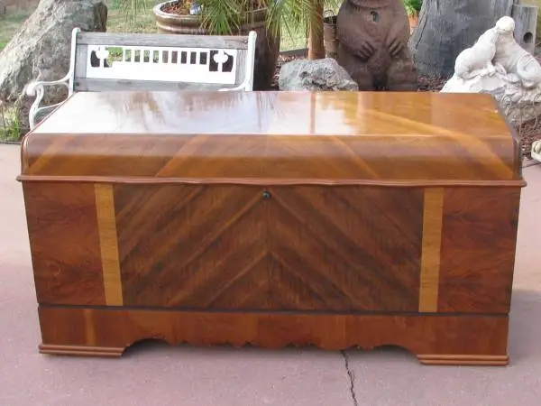 Beautiful 1943 Cedar Chest by Lane