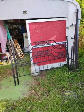 Metal King bed frame / with hardware