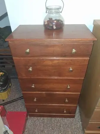 SOLID PINE DRESSER