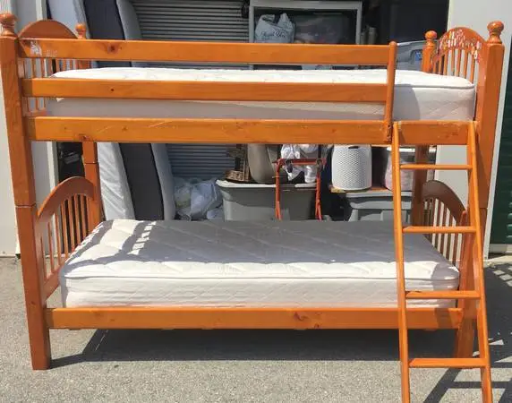****Twin Bunk Bed with Mattress ****