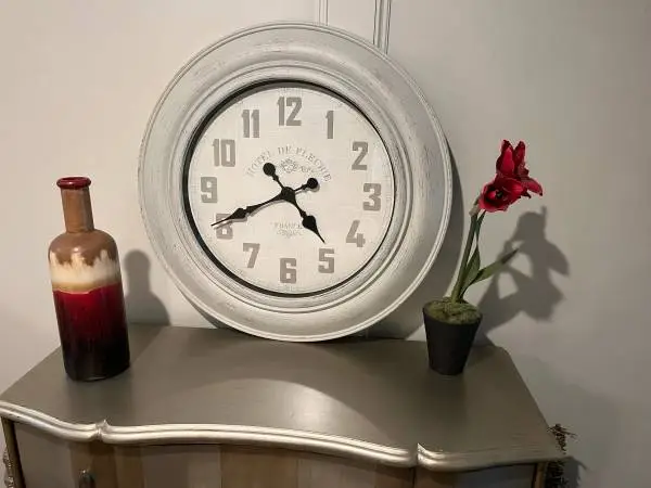 Huge wall clock 30”