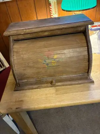 Rolltop Bread box