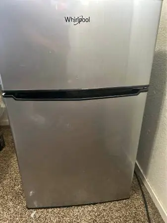 Whirlpool 2 door mini fridge with freezer 120 firm see pictures for de