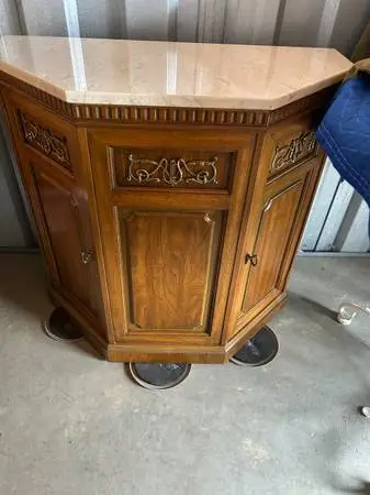Hickory Manf. Co. Console —Walnut with Marble Top