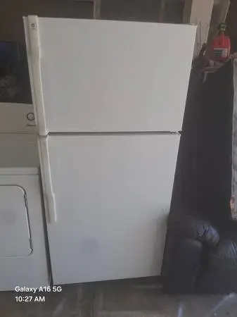 GE Fridge