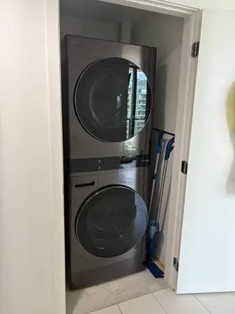 *MOVING - MUST GO ASAP* LG - 5.0 Cu. Ft. Smart Washer/Dryer
