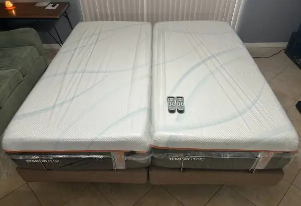 New split King Tempurpedic LuxeAdapt Firm mattresses + bases w/ MASSAGE FEATURES