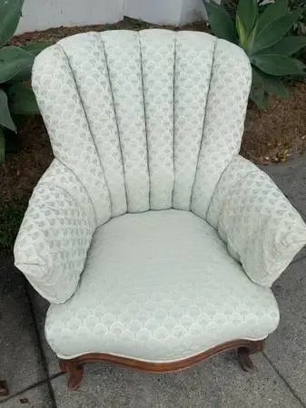 Vintage 1940s Style Scallop Armchair in Excellent Condition