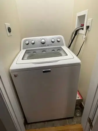 Maytag Bravos Top Load Washer - Needs Agitator Repair-Works Otherwise