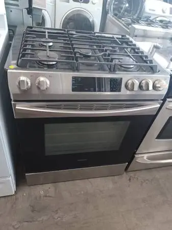 GE GAS  Stove Slide in Stainless Steel