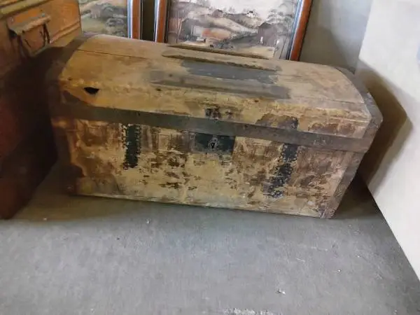 Vintage Trunk
