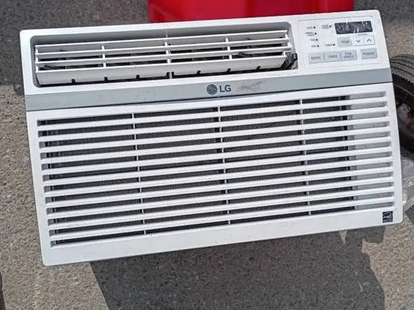 Brand New LG Air Conditioner model# LW8016ERY7