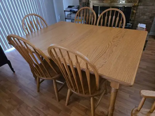 Amish Kitchen / Dining Table and 8 Chairs - Solid Oak Wood - Handmade