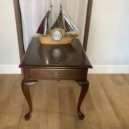 Queen Anne Cherry End Table by Pennsylvania House