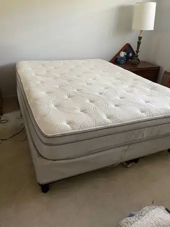 SLEEP NUMBER QUEEN SIZE BED