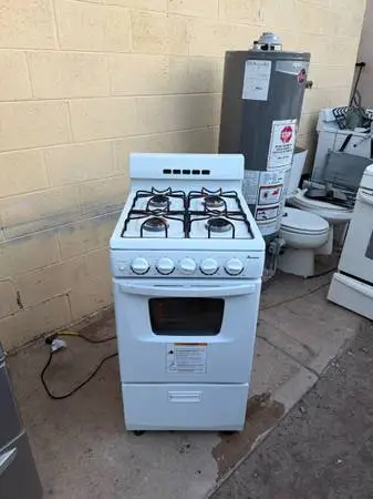 Amana Natural Gas Mini Apartment Size Stove For Sale $400 Or OBO