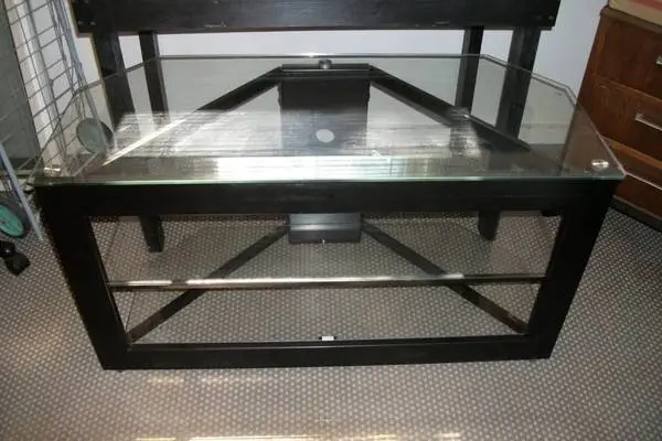 42 TV Stand Television. 3 Glass Shelves. SOLID!!!, Great Shape