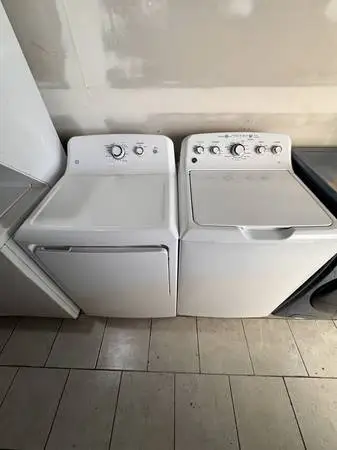 Ge white top load washer with agitator gas dryer