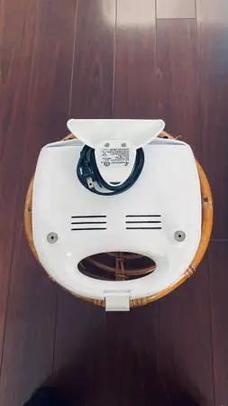 BELGIAN WAFFLE MAKER