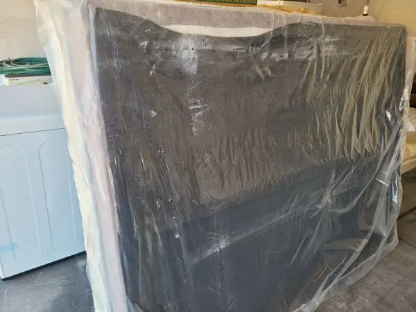 TWO LIKE NEW QUEEN BOXSPRING