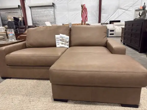 Veronella sectional