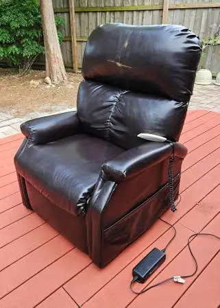 Pride Lift Chair Recliner Brown Faux Leather Works Excellent!