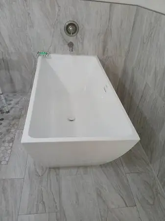 Designer Upright Bathtub