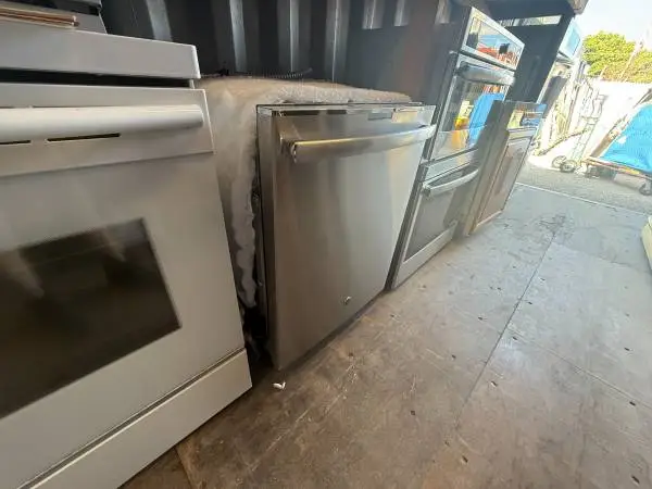 24W SS GE Profile Dishwasher Fully Intergrated # PDT760SSJ7SS Used
