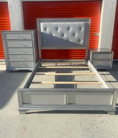 Silver Glam Queen Bedroom Furniture Dresser Set