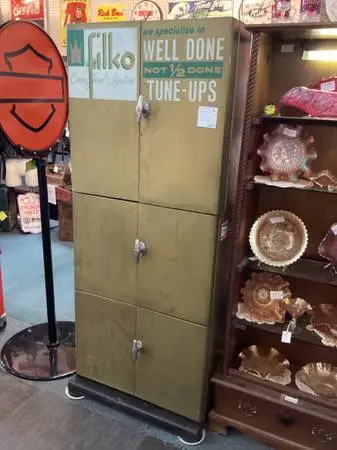 FILKO TUNE-UPS GARAGE METAL CABINET