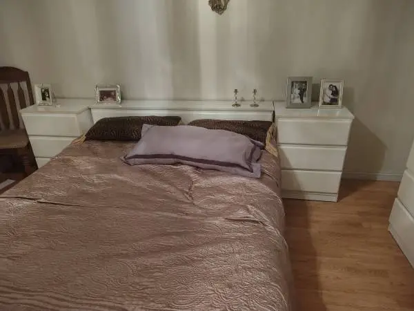 Modern White Bedroom Furniture Set with Dresser