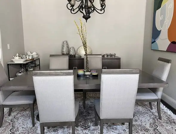 Beautiful 7-Piece Modern Dining Set w/6 Chairs Included