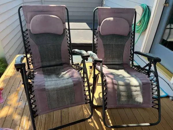 Zero gravity chairs