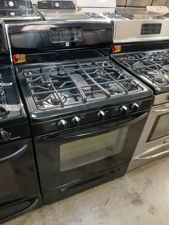 Black Kenmore gas stove