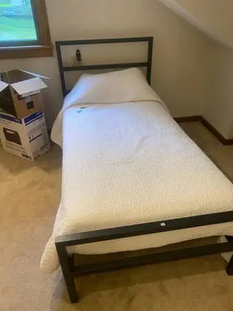 Room and board brand single bed