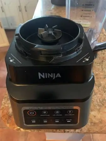 Ninja used blender motor and 72 oz pitcher