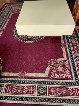 AREA RUG