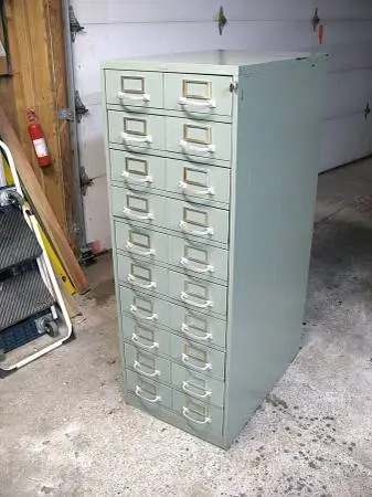 Cole brand locking metal index card file cabinet w/key