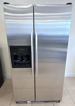 FRIDGE SIDE BY SIDE - GREAT FOR THE GARAGE