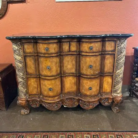 Traditional Style Scalloped 4 Drawer Cabinet