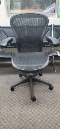 Herman Miller ERGONOMIC Loaded AERON size B Office Chairs (LIKE NEW)