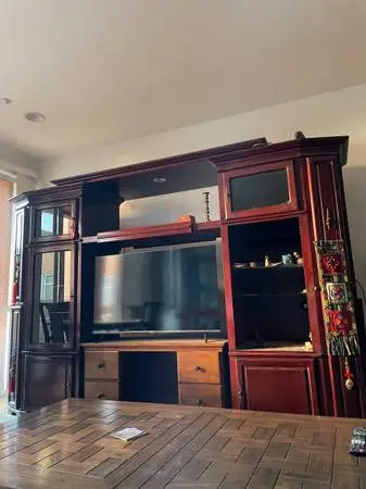 Wall unit