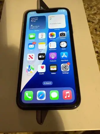 I Phone 10 64 GB unlocked $139.00