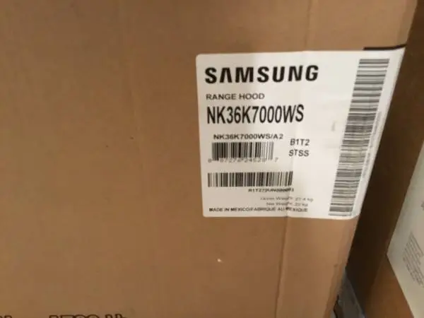 New Samsung 36” Ducted Stainless Steel Wall-Mounted Range Hood