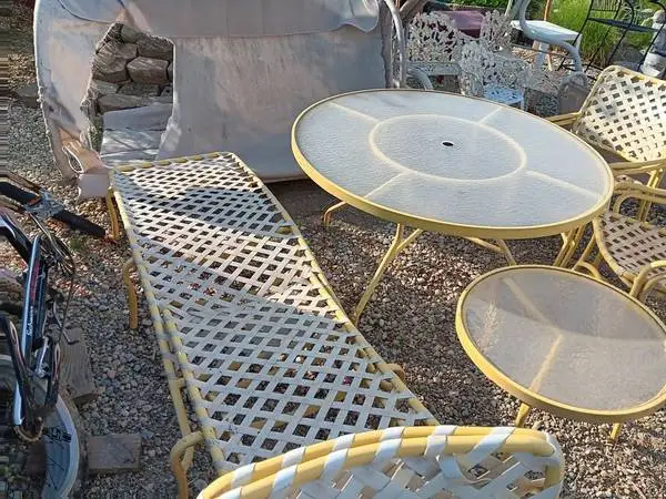 Vintage 1970s pool-side / lawn furniture