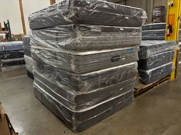 Queen simmons beautyrest sealy mattress on sale