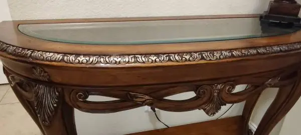 ** Excellent ** Solid wood sofa table